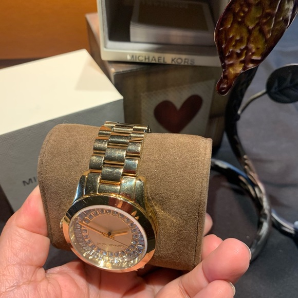 Mk watch - Picture 2 of 4